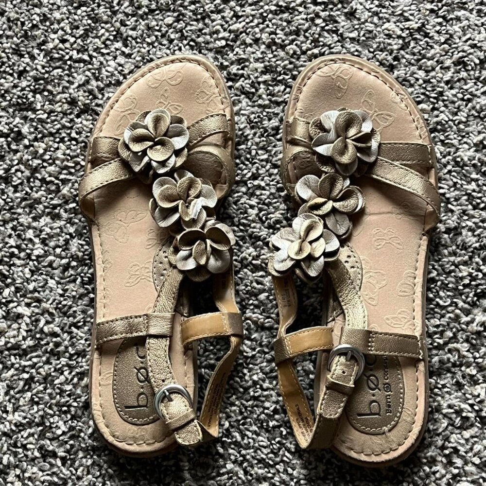 BOC Gold Flower Sandals Butterfly Sole Womens 9 Summer Floral Cottagecore Fairy - Picture 3 of 5